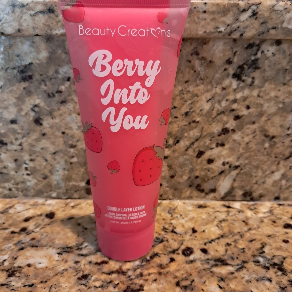 Beauty Creations Double Layer Lotion Berry Into You